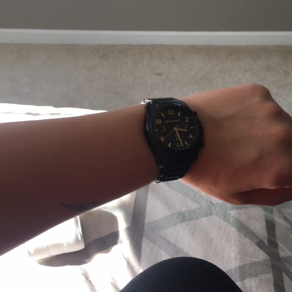 Michael Kors Watch - Picture 6 of 6